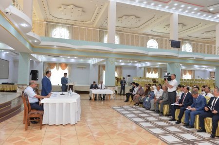 Taleh Qaraşov şəhid ailələrinə daim öz dəstəyini göstərir