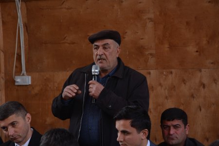 Neftçala Rayon İcra Hakimiyyətinin başçısı 2024-cü ilin ilk səyyar qəbulunu Xol Qaraqaşlı kənd sakinləri ilə keçirib