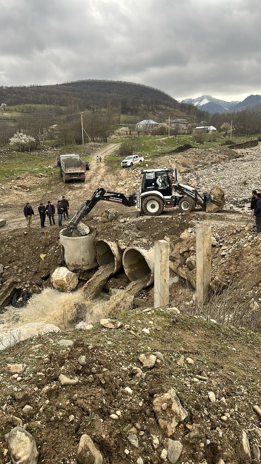 Qusar rayonunda güclü yağışın fəsadlarının aradan qaldırılması istiqamətində işlər davam etdirilir