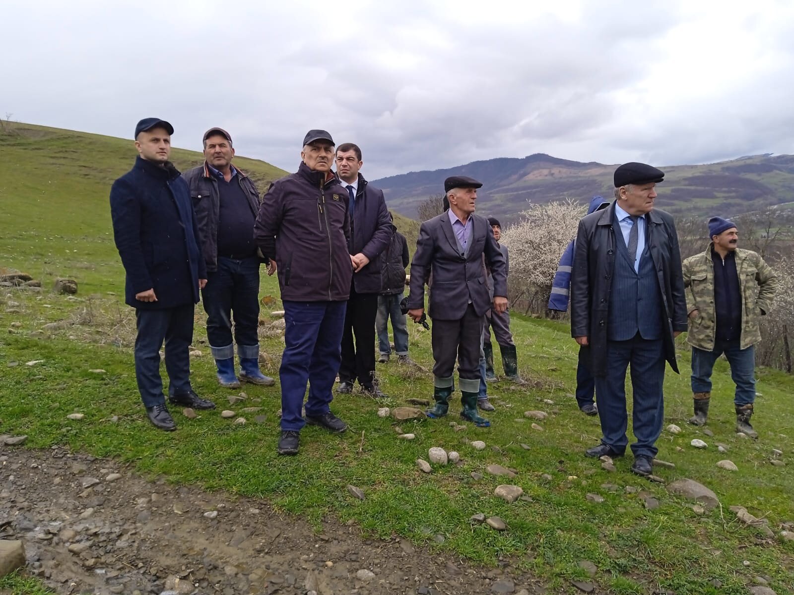Qusar rayonunda güclü yağışın fəsadlarının aradan qaldırılması istiqamətind ...