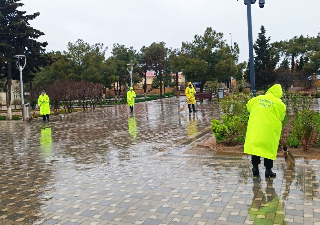 Pirallahıda Kommunal Xidmətlər Fasiləsiz İş Rejimi ilə Yağış Fəsadlarının Qarşısını Alır