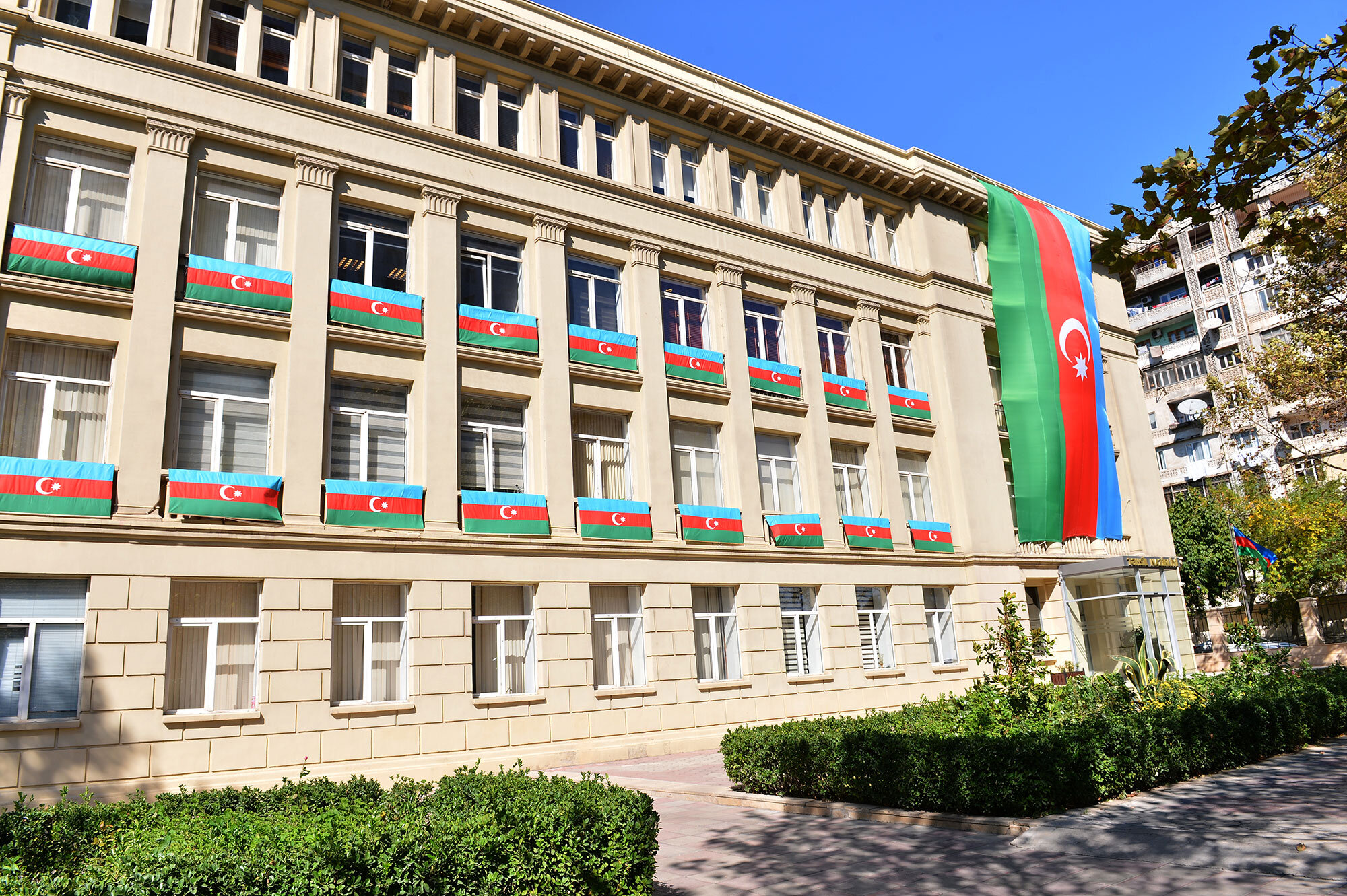 Biliyin, tərbiyənin və etimadın formalaşdığı ünvan