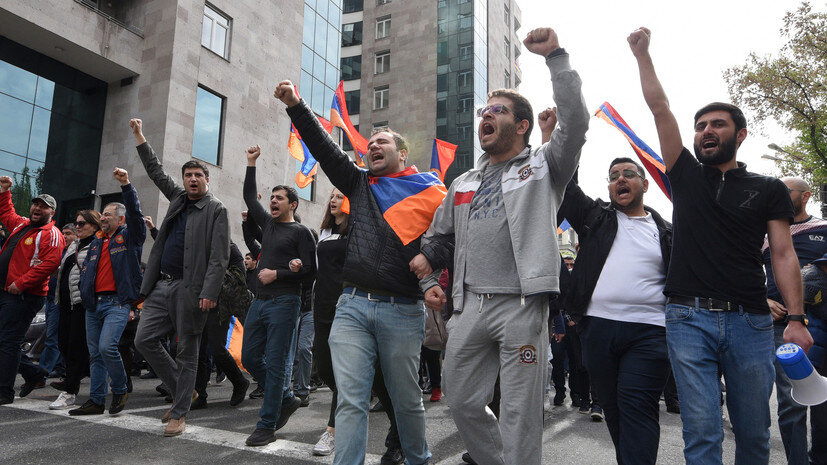 "Yeganə yol üsyandır!"