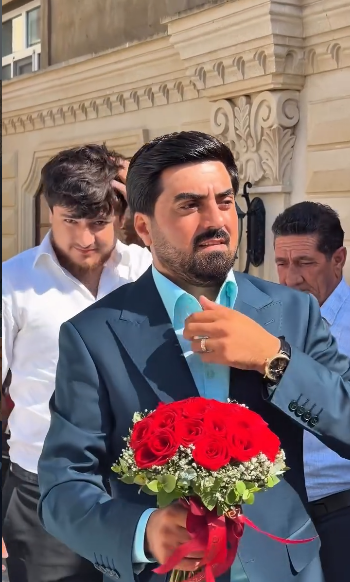 Səhnəyə Səsi ilə Deyil, Ruhuyla Çıxan Sənətçi — Pünhan Piriyev