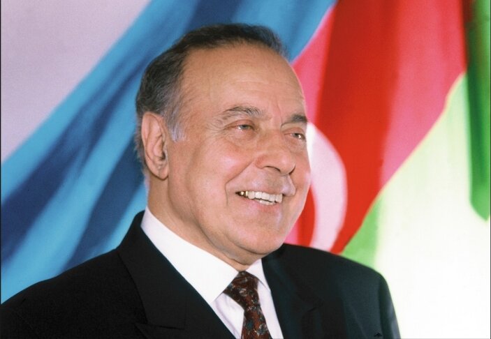 Hicran Şərifov: 3 Oktyabr – Müstəqil Azərbaycanın Dövlətçilik Yolunda Tarixi Dönüş