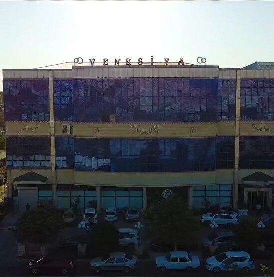 “Venesiya” Şadlıq Sarayı – Zəngin Süfrəsi, Möhtəşəm İnteryeri və Təntənəli Məclisləri ilə Seçilən Ünvan